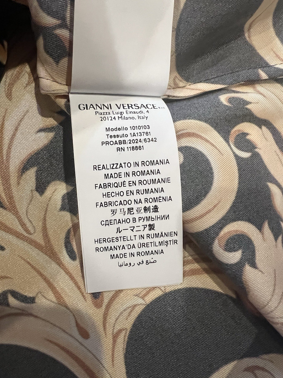 $1050 VERSACE Men’s Black Gold Barocco Shirt 50 LARGE See Measurements