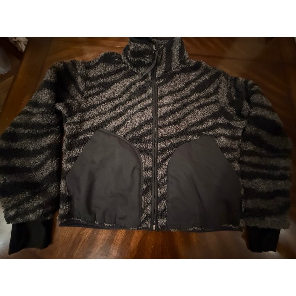 Varley Womens Zebra Print Fleece Zip Jacket Size M Grey Black Cozy Athleisure