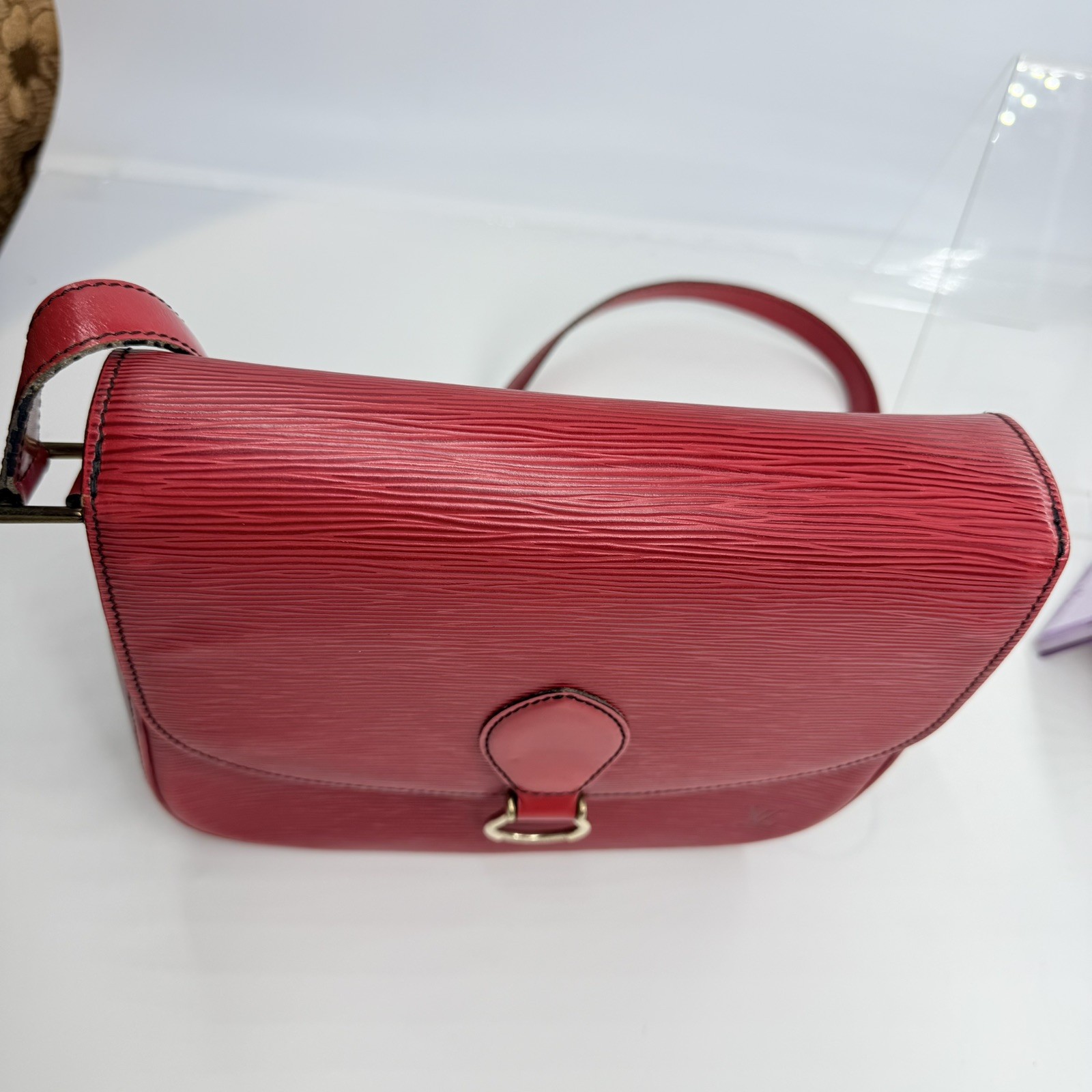 Authentic Louis Vuitton Saint Cloud GM Epi Shoulder Bag