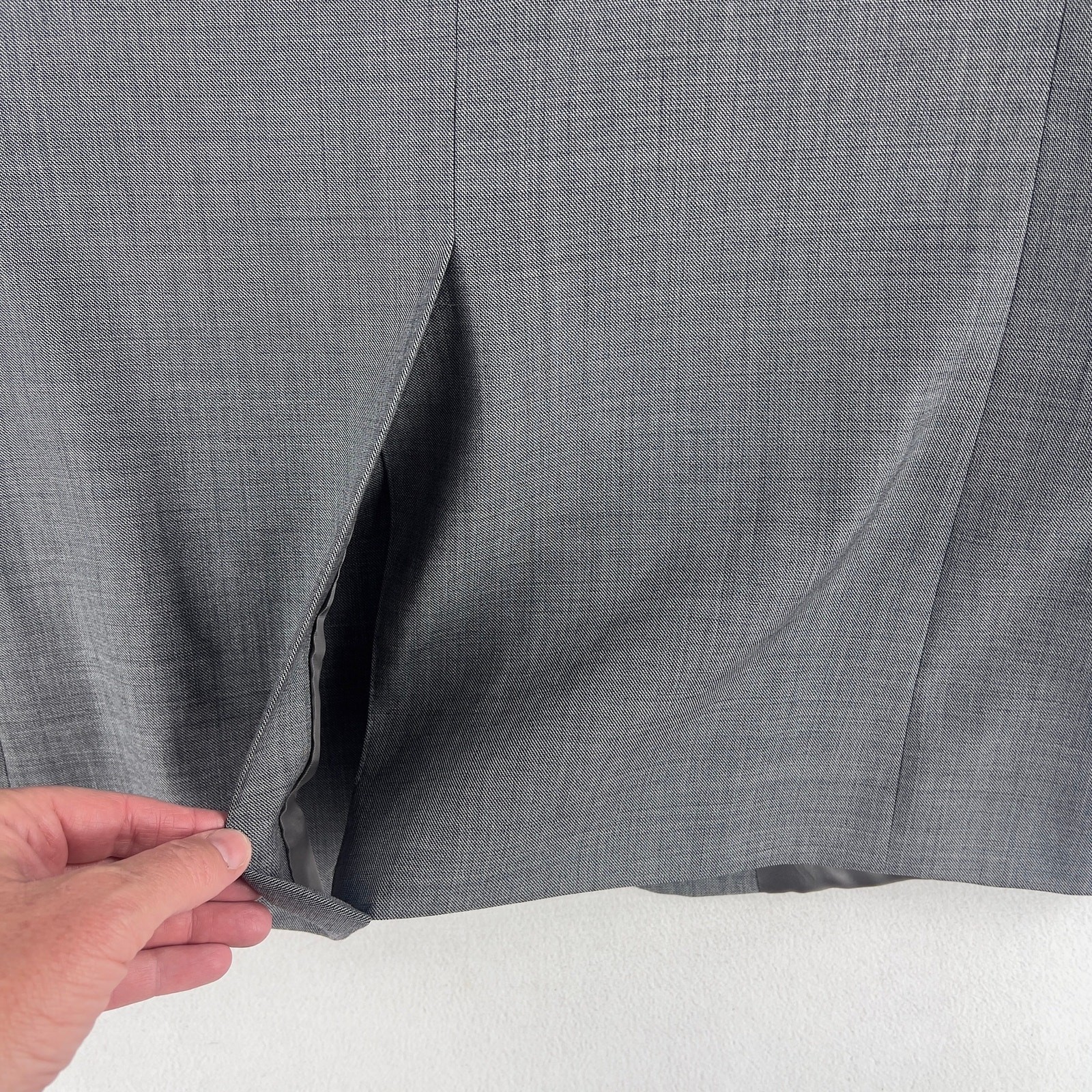 Chaps Mens 2 Piece Suit 42R 36×34 Gray Plaid 100% Wool Pleated Cuffed Two-Button