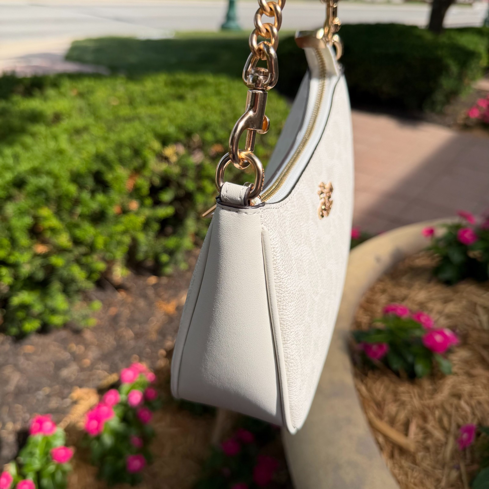 COACH Teri Shoulder Bag In Signature Canvas White/Chalk Women’s Purse