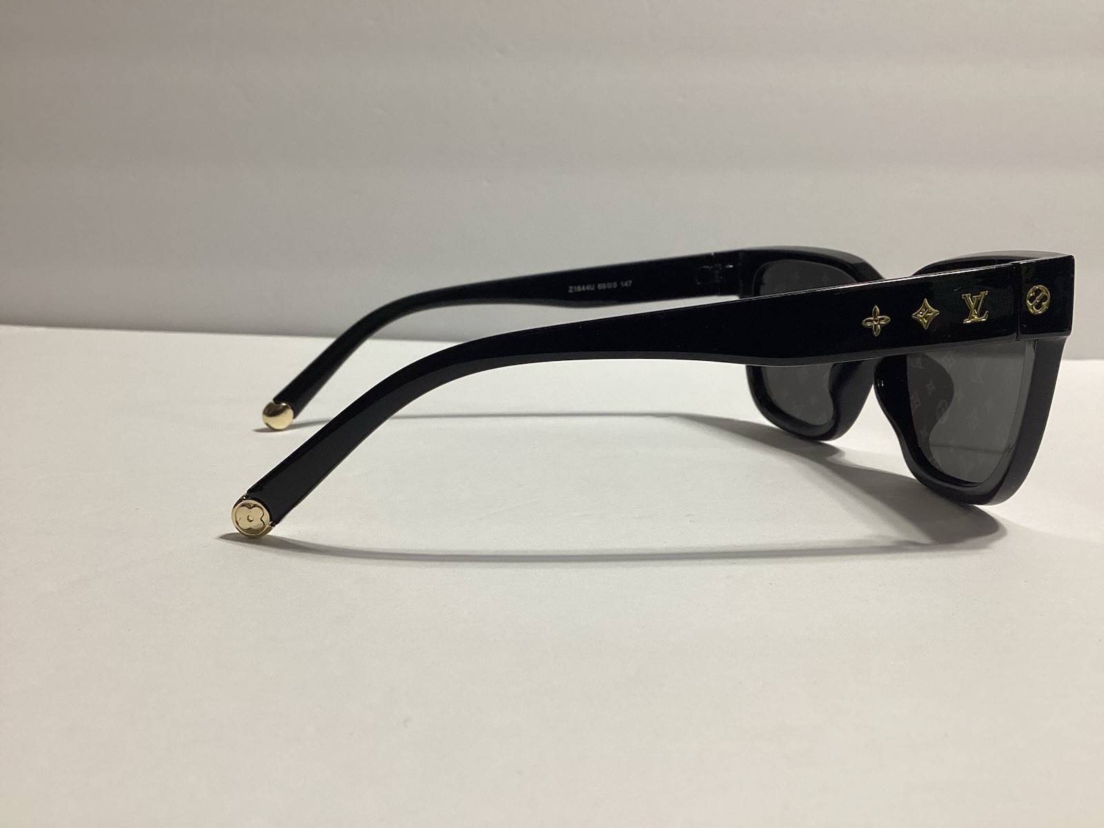 Designer Monogram Lens Sunglasses Unisex Black