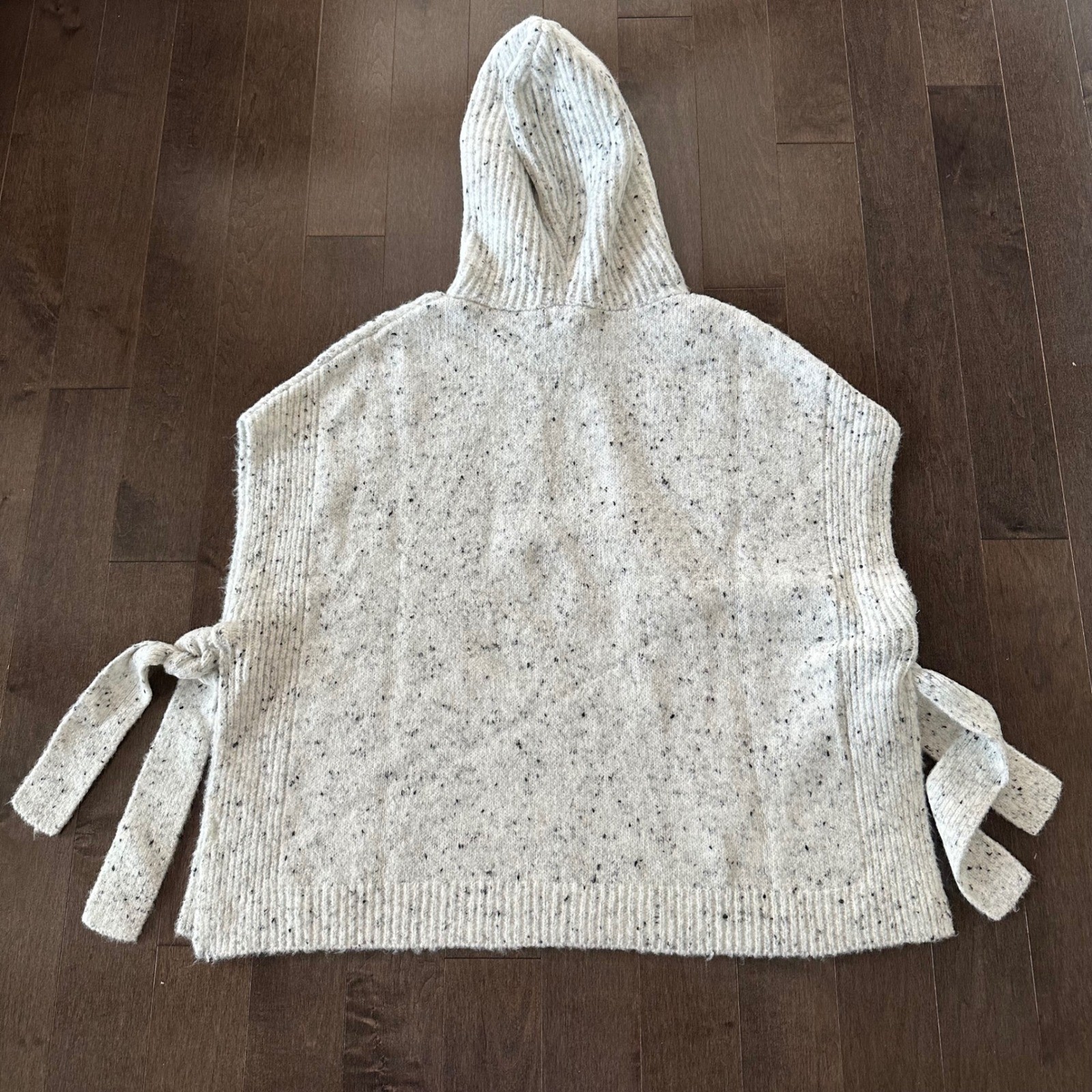 NWT World Trade Market Cable Knit Poncho Lagenlook Boho Cream Gray One Size