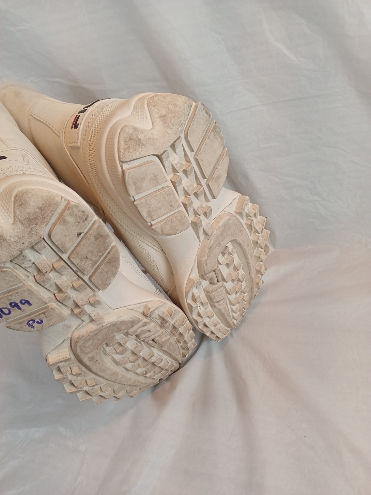 Womens Fila Winter Boots 6 1/2, White