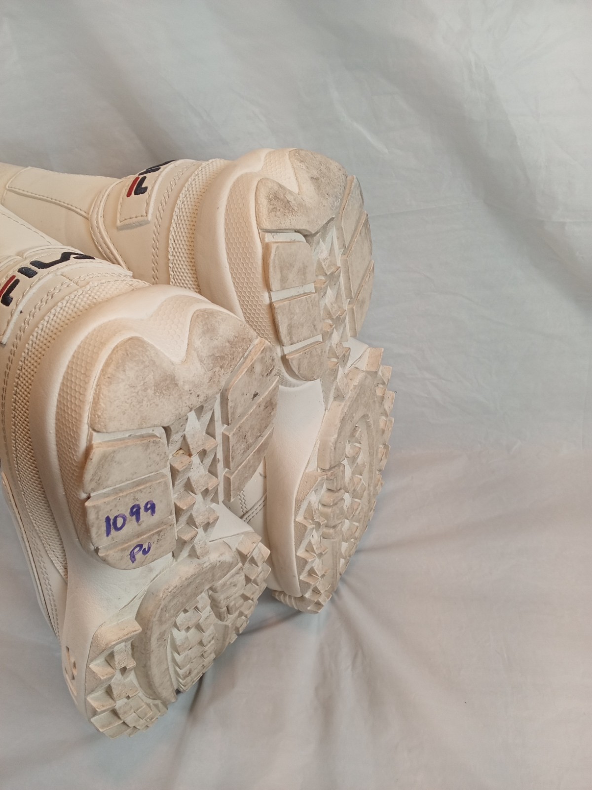 Womens Fila Winter Boots 6 1/2, White