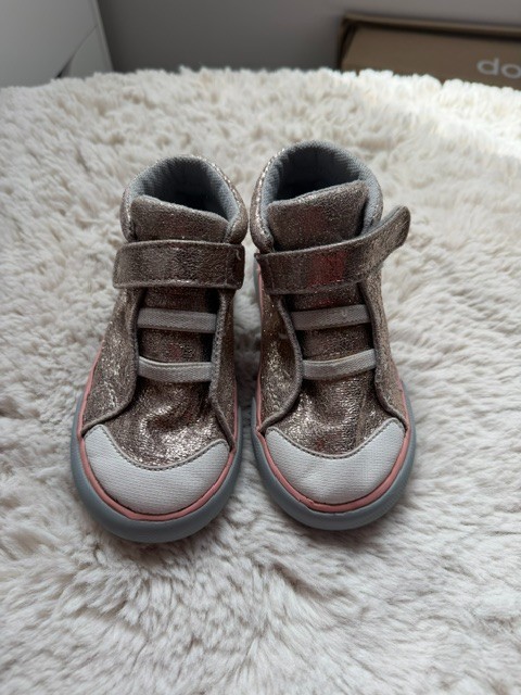 See Kai Run Toddler Glitter High-Top Sneakers (Drew) in Gold Size 8