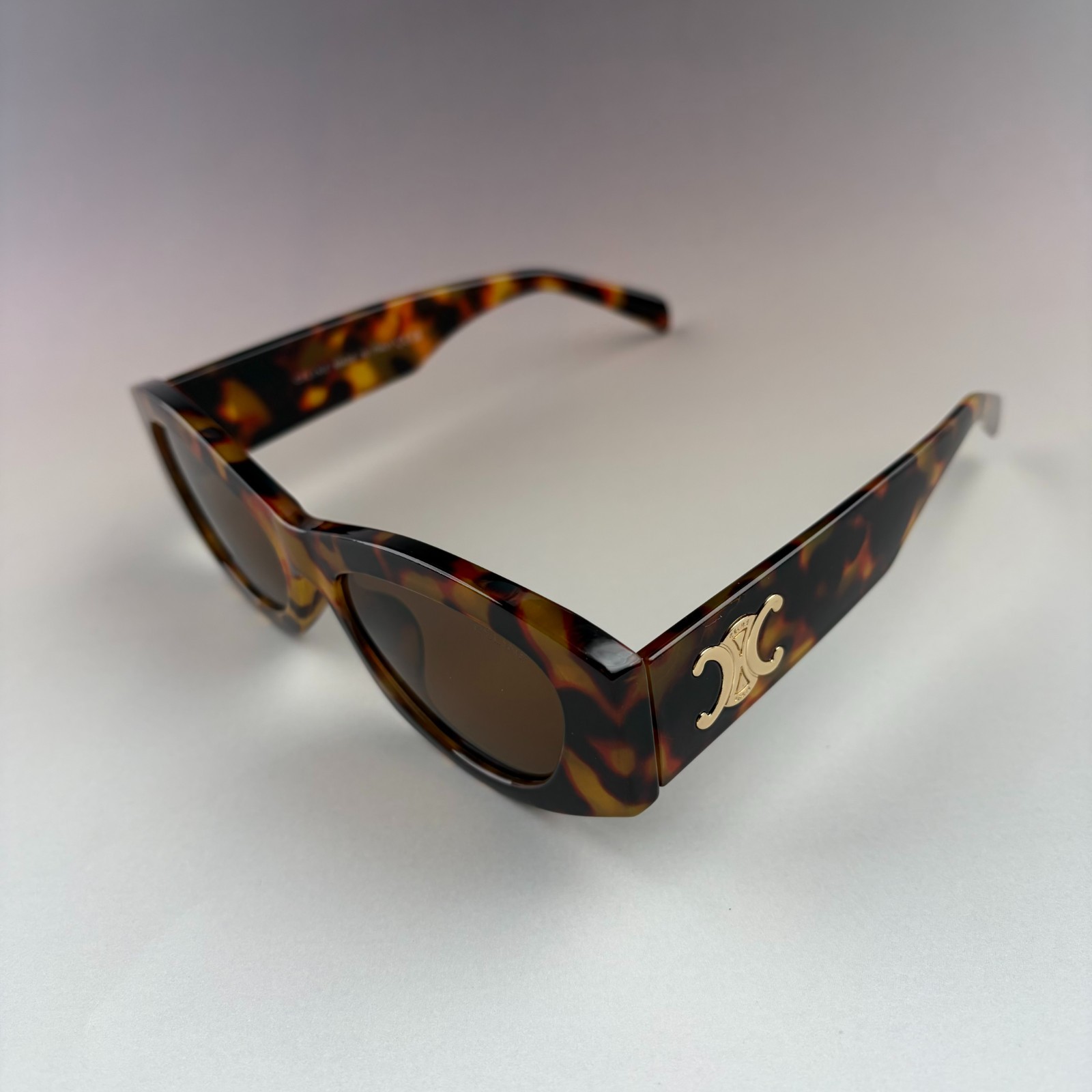 New In Box – Celine Women’s Triomphe Cat Eye Sunglasses Black Designer Travel