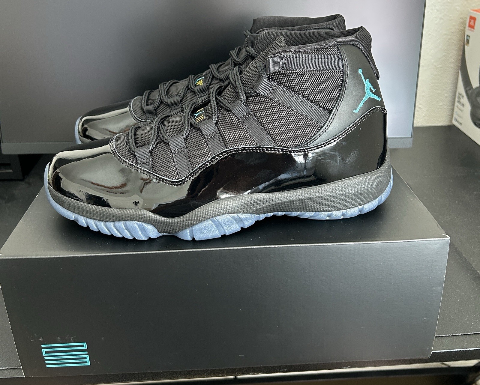 Jordan Air Jordan 11 Retro Gamma Blue Patent Leather Mid Top CT8012-047