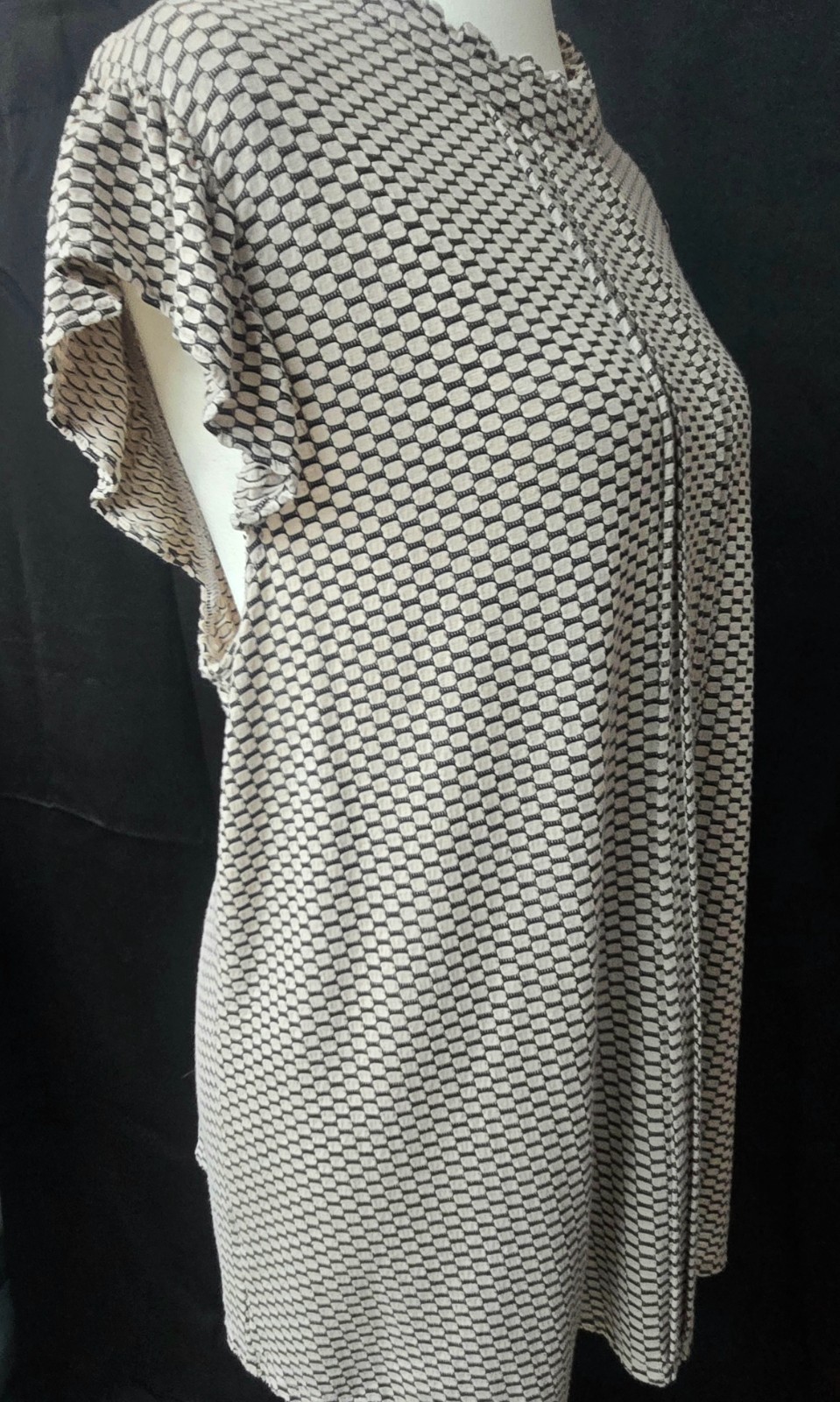 ELLE Mock Neck Geometric Pattern Pleated Ruffle Blouse Cap Sleeve Top Mod XXL
