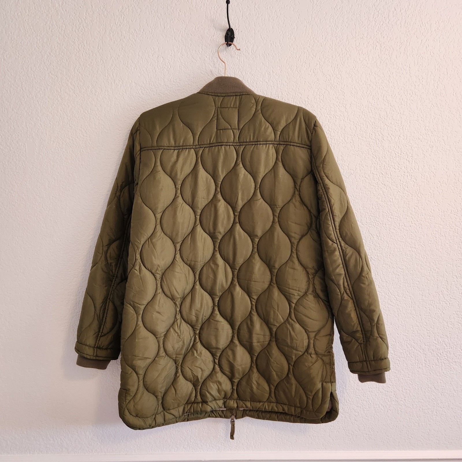 Avec Les Filles Women’s Size Small Army Green Quilted Puffer Jacket New