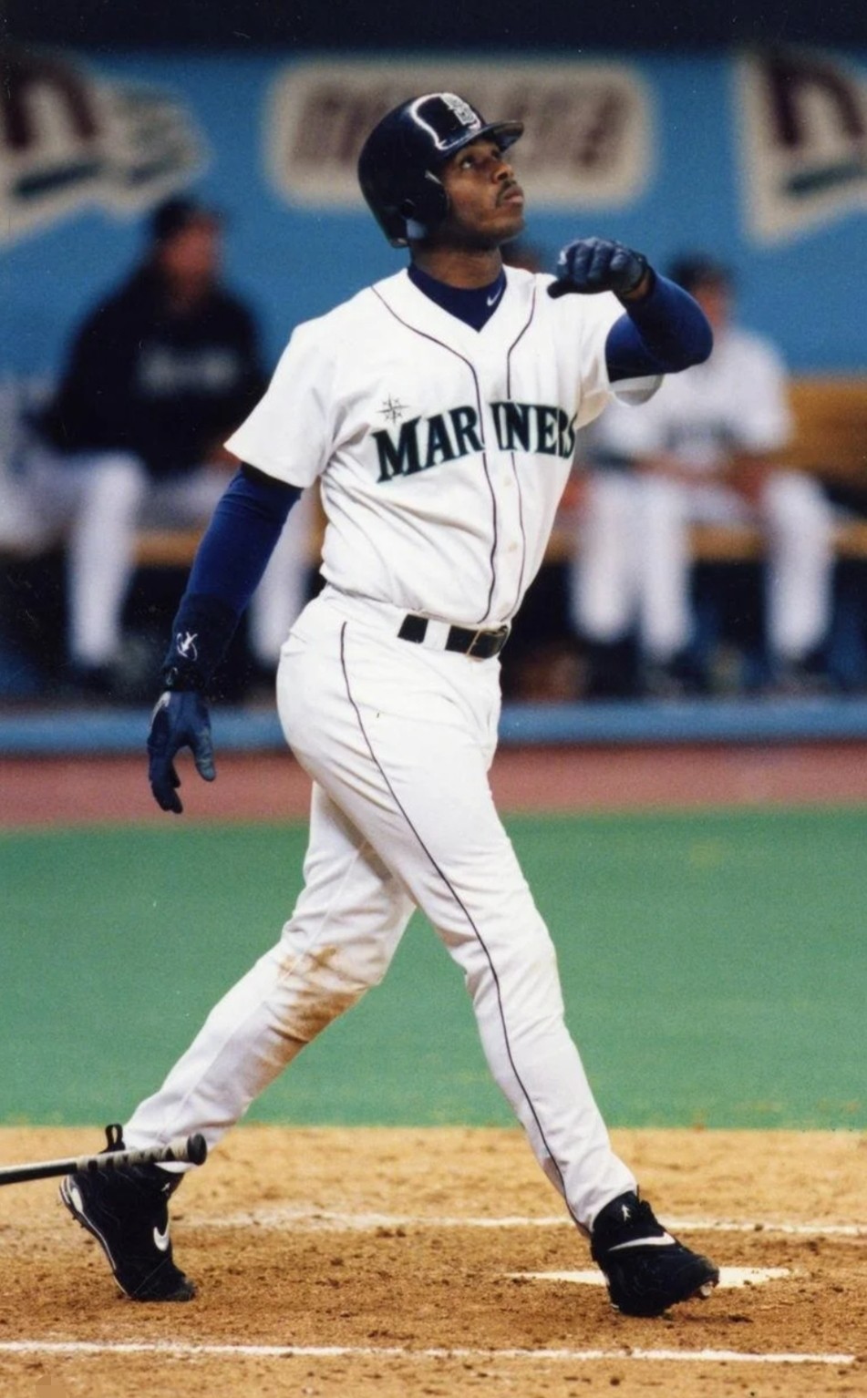 Ken Griffey Jr Seattle Mariners 1997 Men’s Home White Baseball Button-Up Jersey