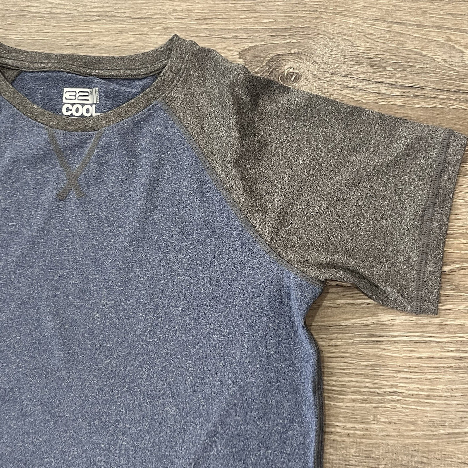 32 Degrees Cool Kids Grey Short Sleeve Shirt Boys Size Medium 10/12