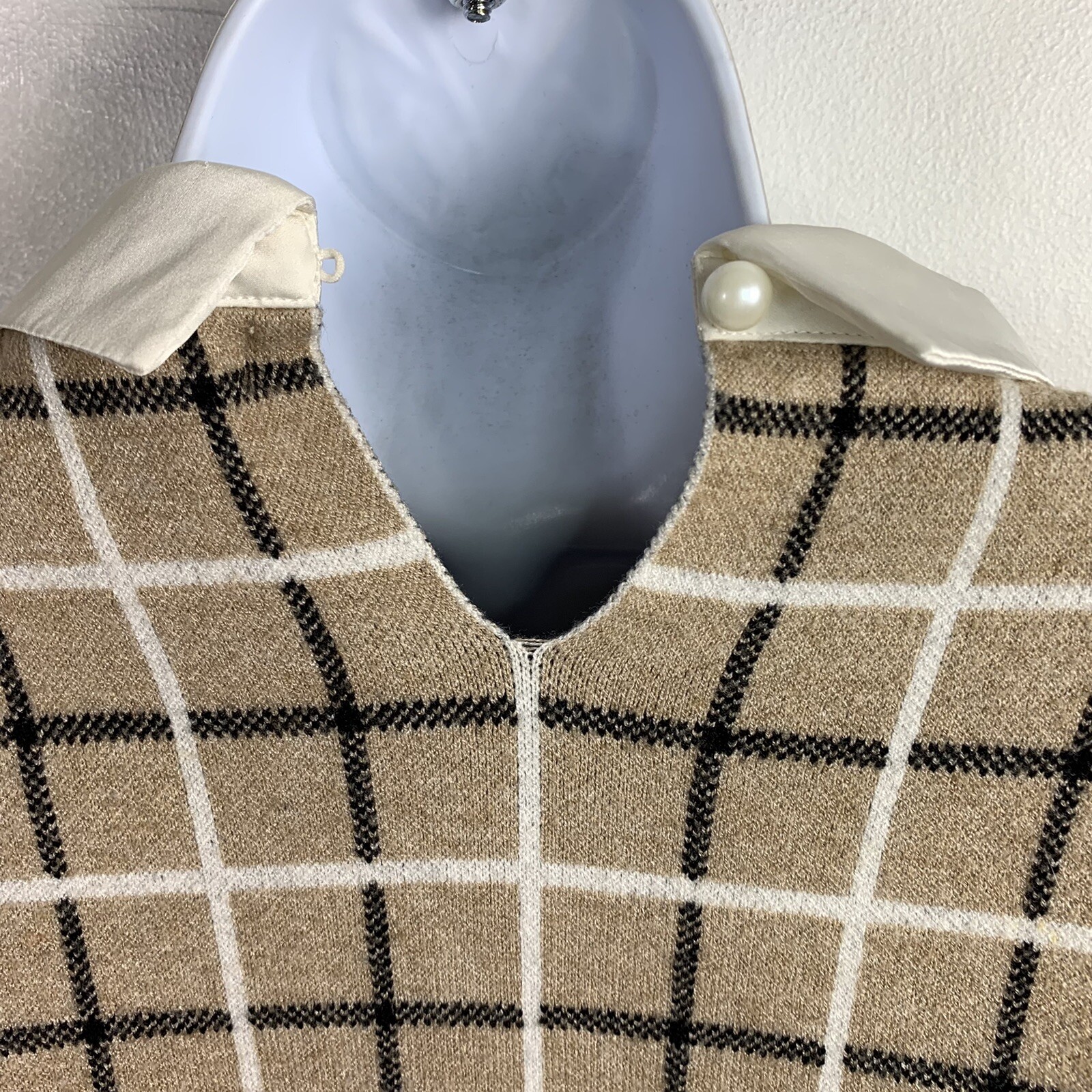 Tahari Sweater sz XS Beige White Plaid Old Money Ivy League Heritage Classic