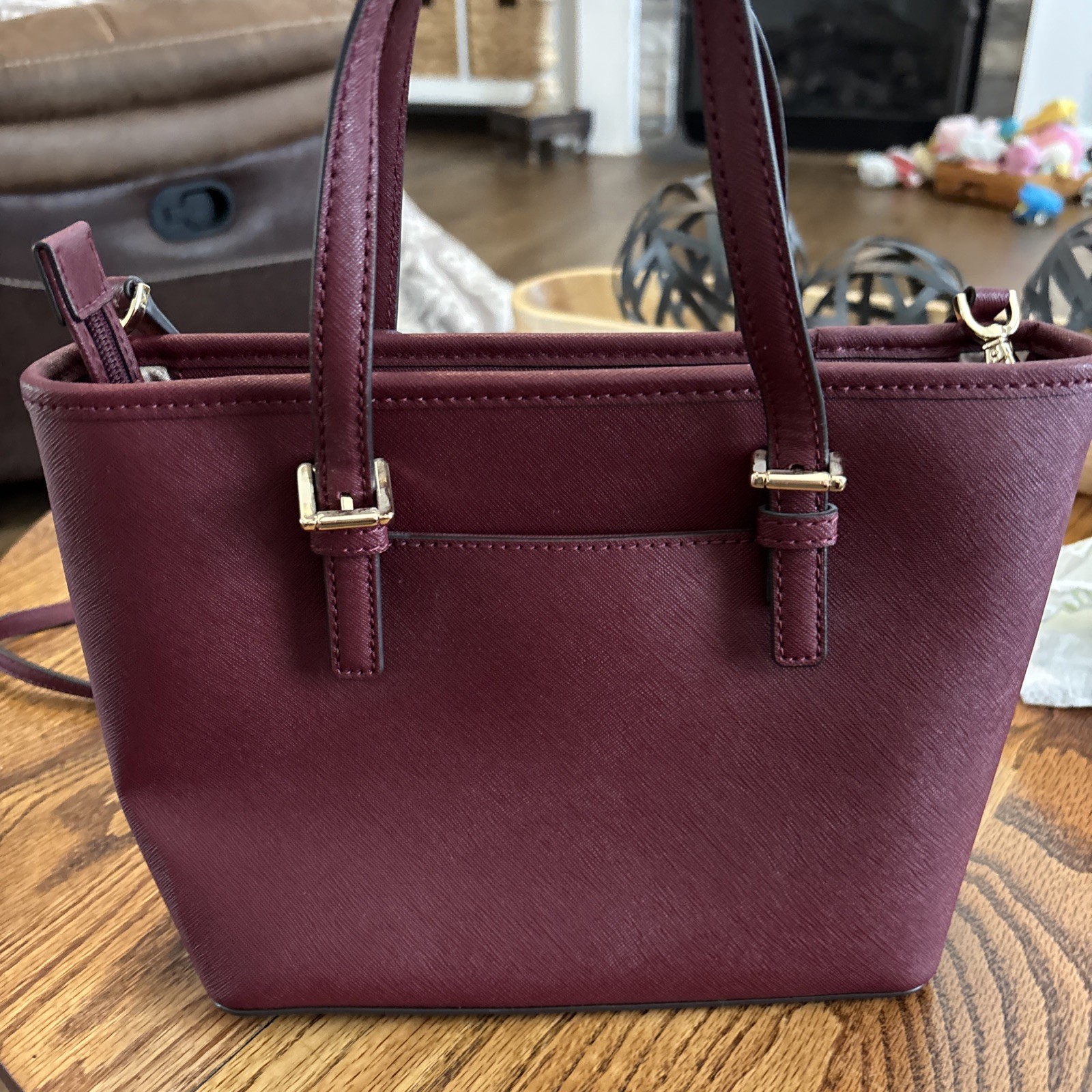 Jet Set Travel Extra-Small Saffiano Leather Top-Zip Tote Bag