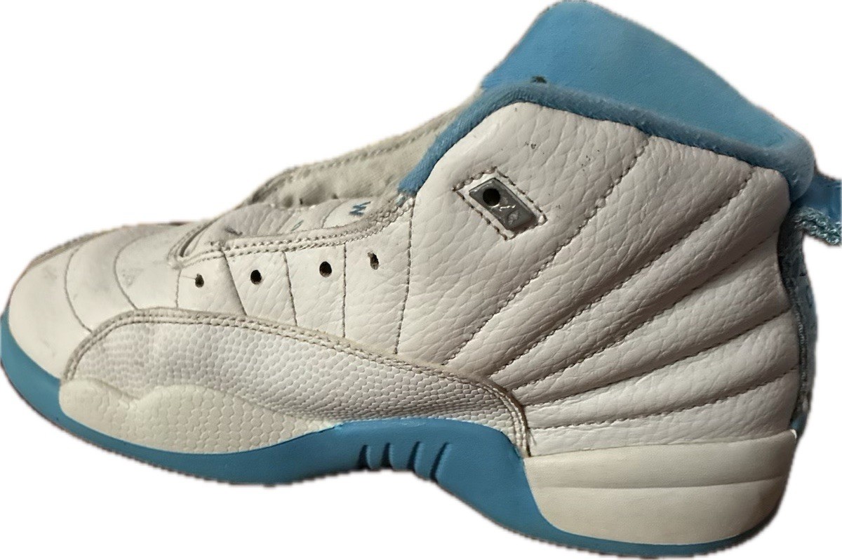Air Jordan 12 Mid-Top Sneakers Youth Pre-Owned Autographed by Carmelo Anthony