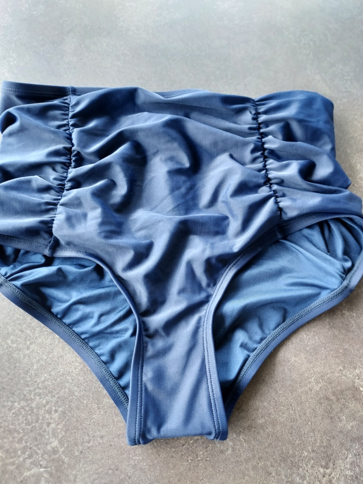 NWT Women’s Crown & Ivy Navy Swimsuit Bottom Only Large 81% Nylon 19% Spandex