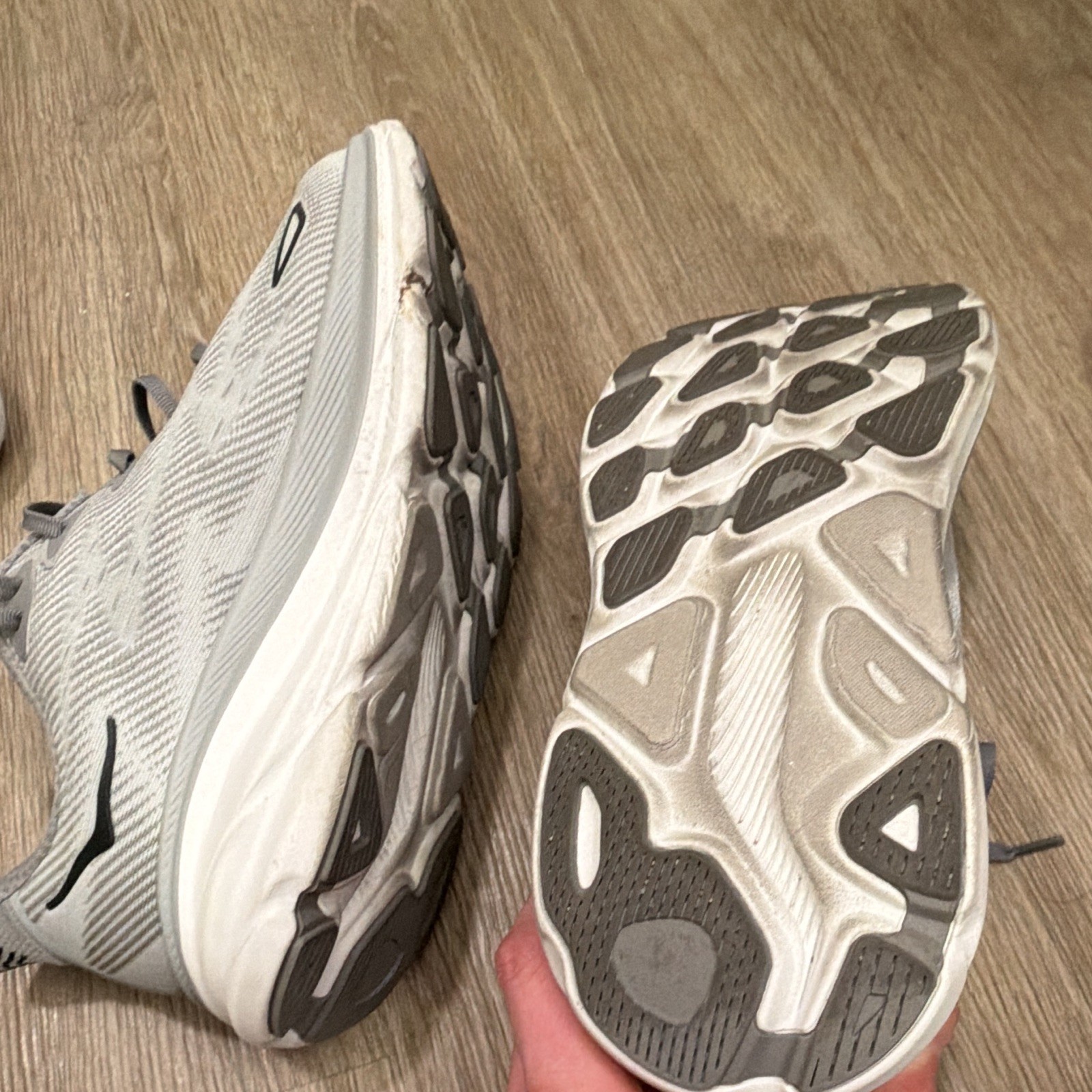 HOKA ONE ONE Clifton 9 Size 10 Wide Men’s Gray