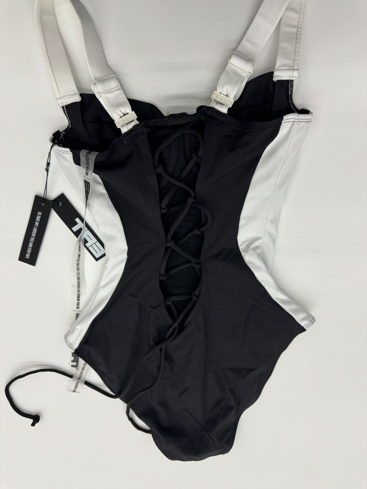 TA3 LIFTY CONTOUR ONE PIECE SWIMSUIT BLACK WHITE SIZE MEDIUM M REG/LONG B/C NEW
