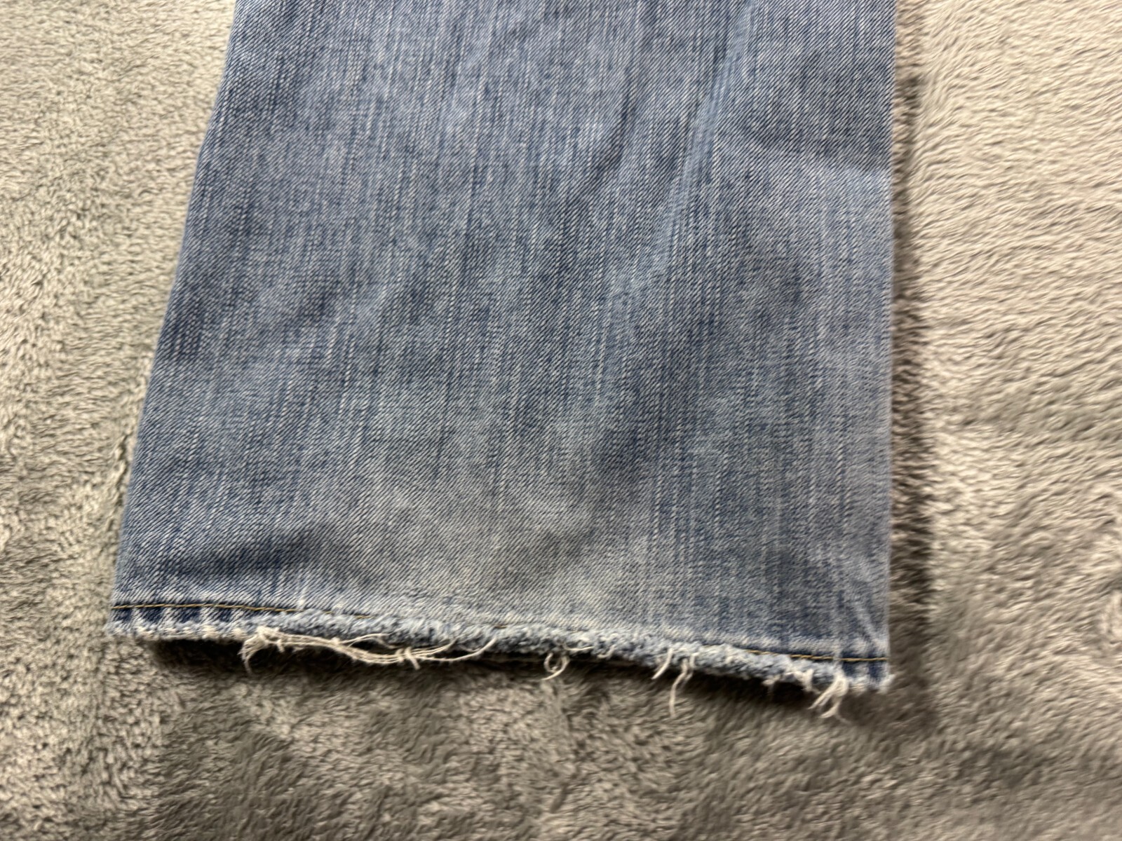 American Eagle Jeans Mens 32×29* Blue Bootcut Distressed Y2K Medium Wash Denim