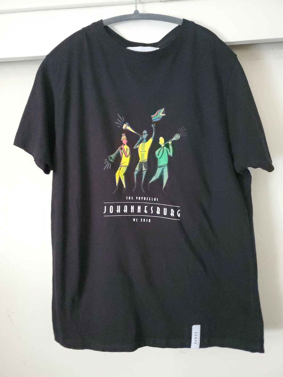 JOHANNESBURG 2010 World Cup: ART OF FOOTBALL Black Tshirt SZ Large