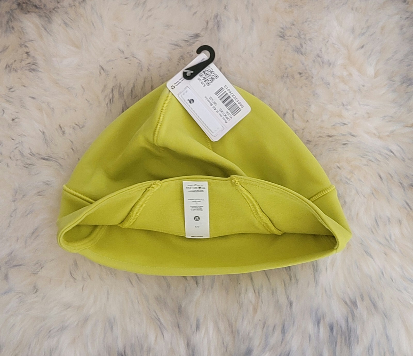 NWT LULULEMON RUNNING HAT BEANIE WOMEN’S YELLOW SERPENTINE OS LOGO $38.00
