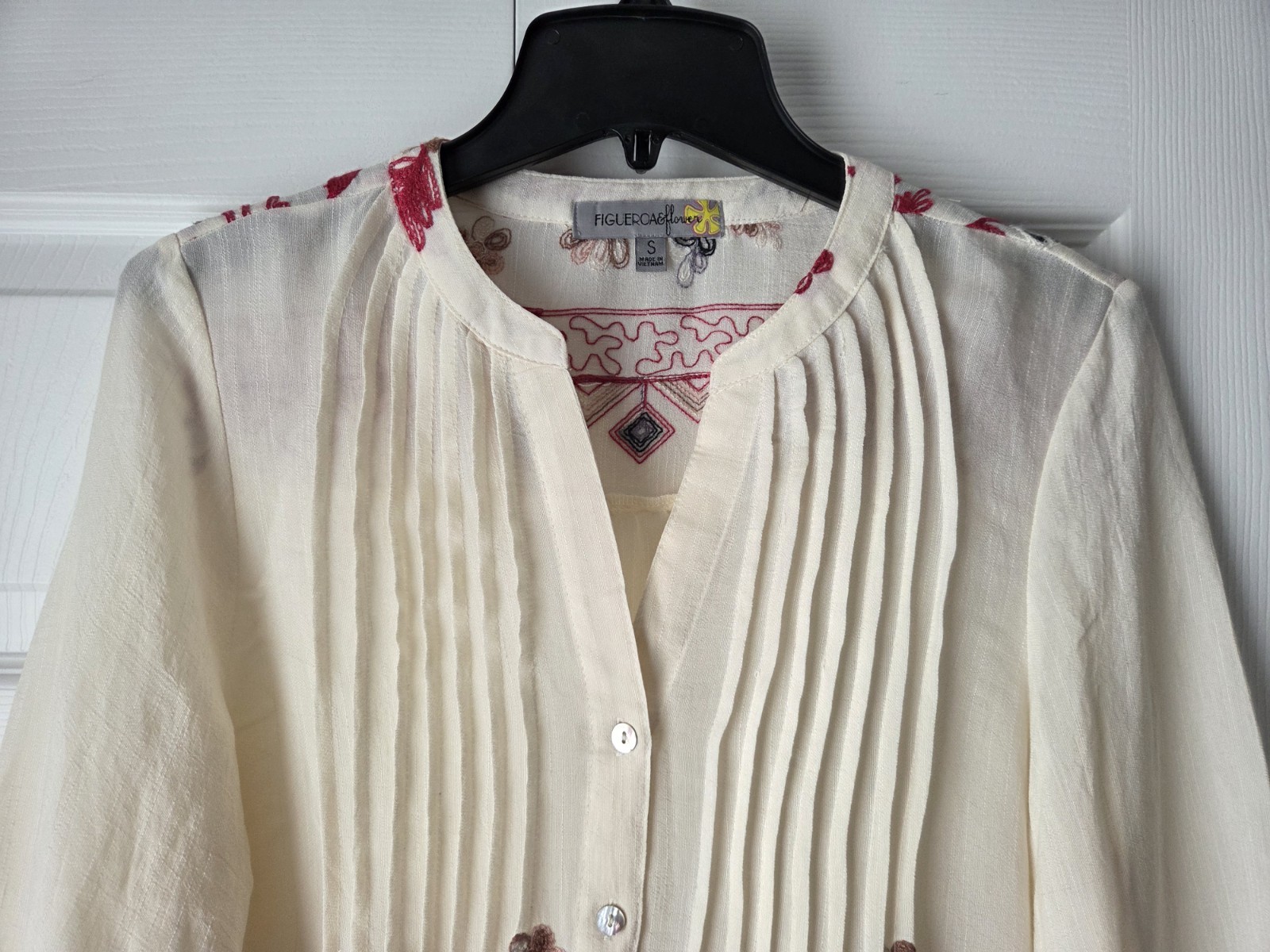 Figueroa & Flower Embroidered Sheer Top Size S