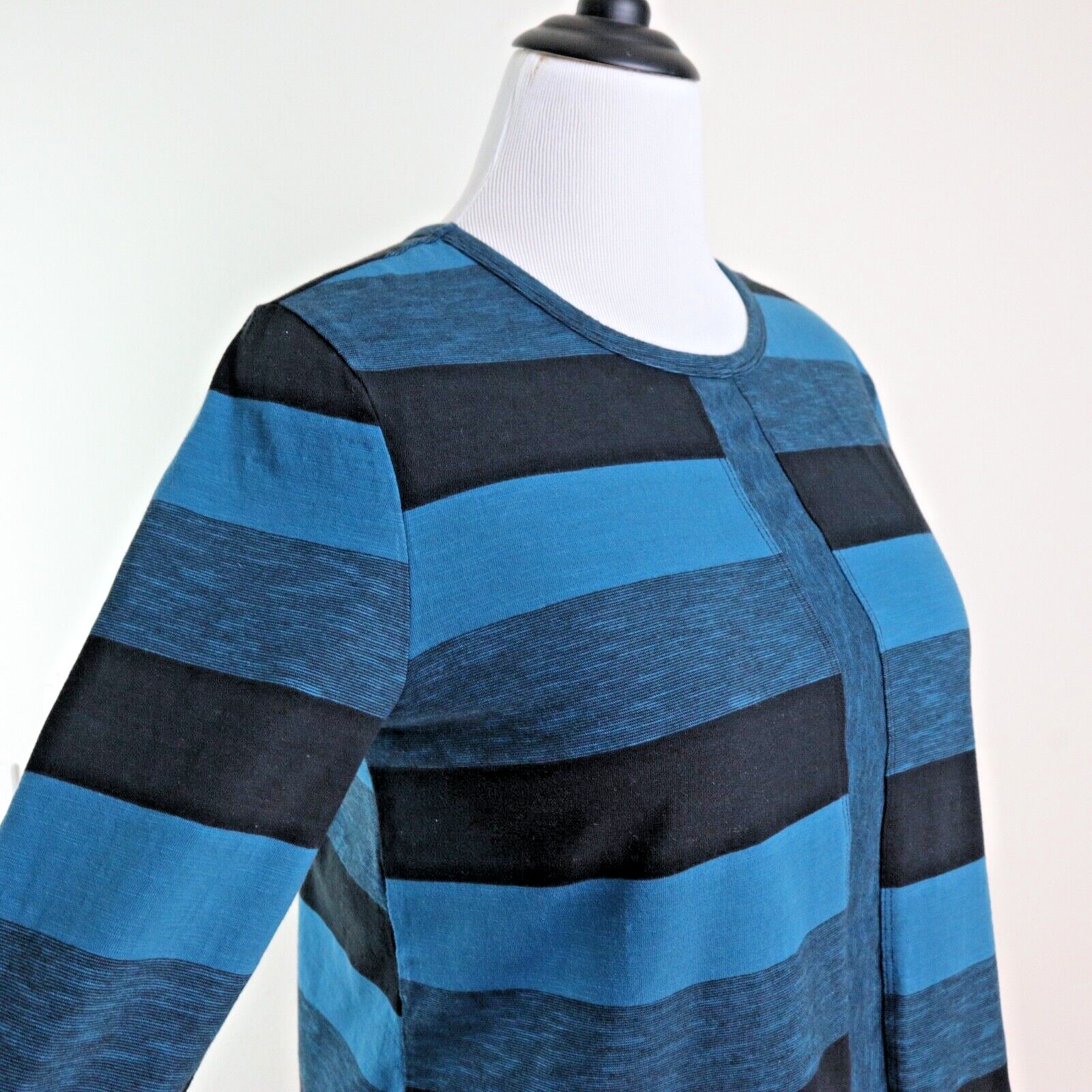 Habitat Size M Stripe Asymmetrical Hem Tee Jersey Blue Black
