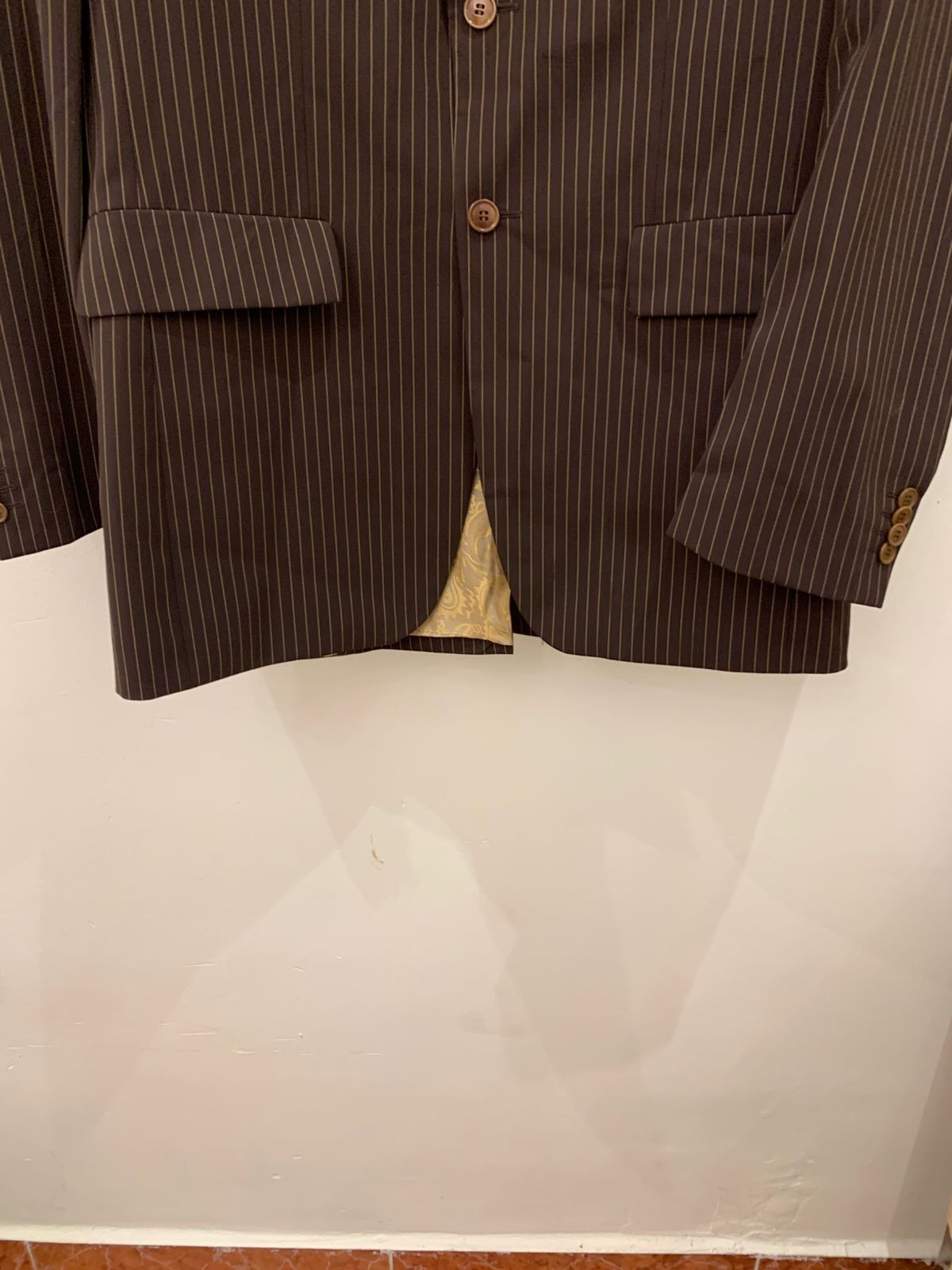 Vintage wool blend classic peak lapel brown striped 2 button suit 40L