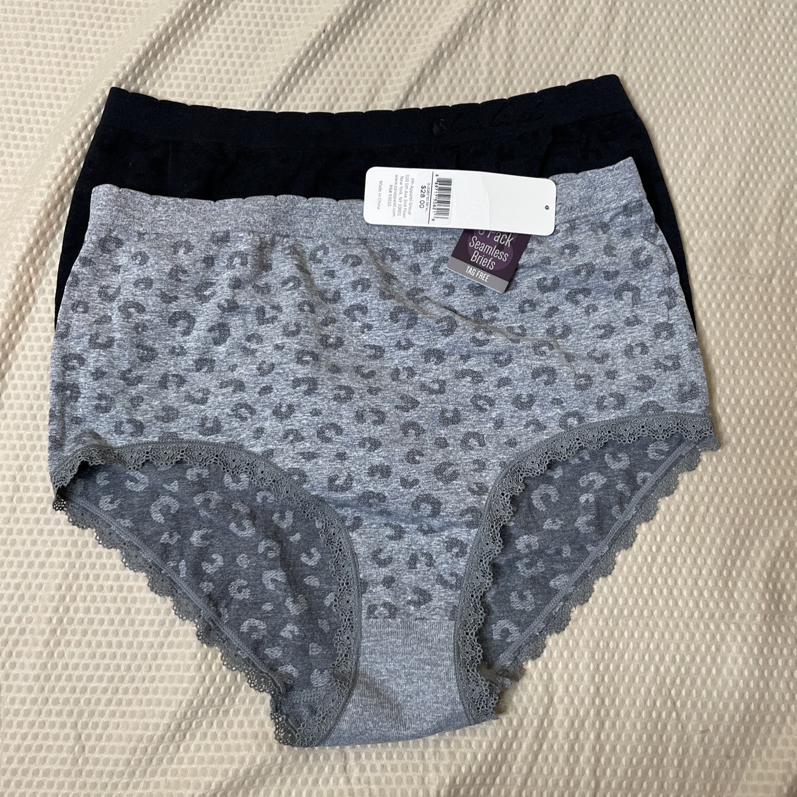2 Pack GLORIA VANDERBILT Women Sz 1X Microfiber Smooth Waist Briefs Black & Gray