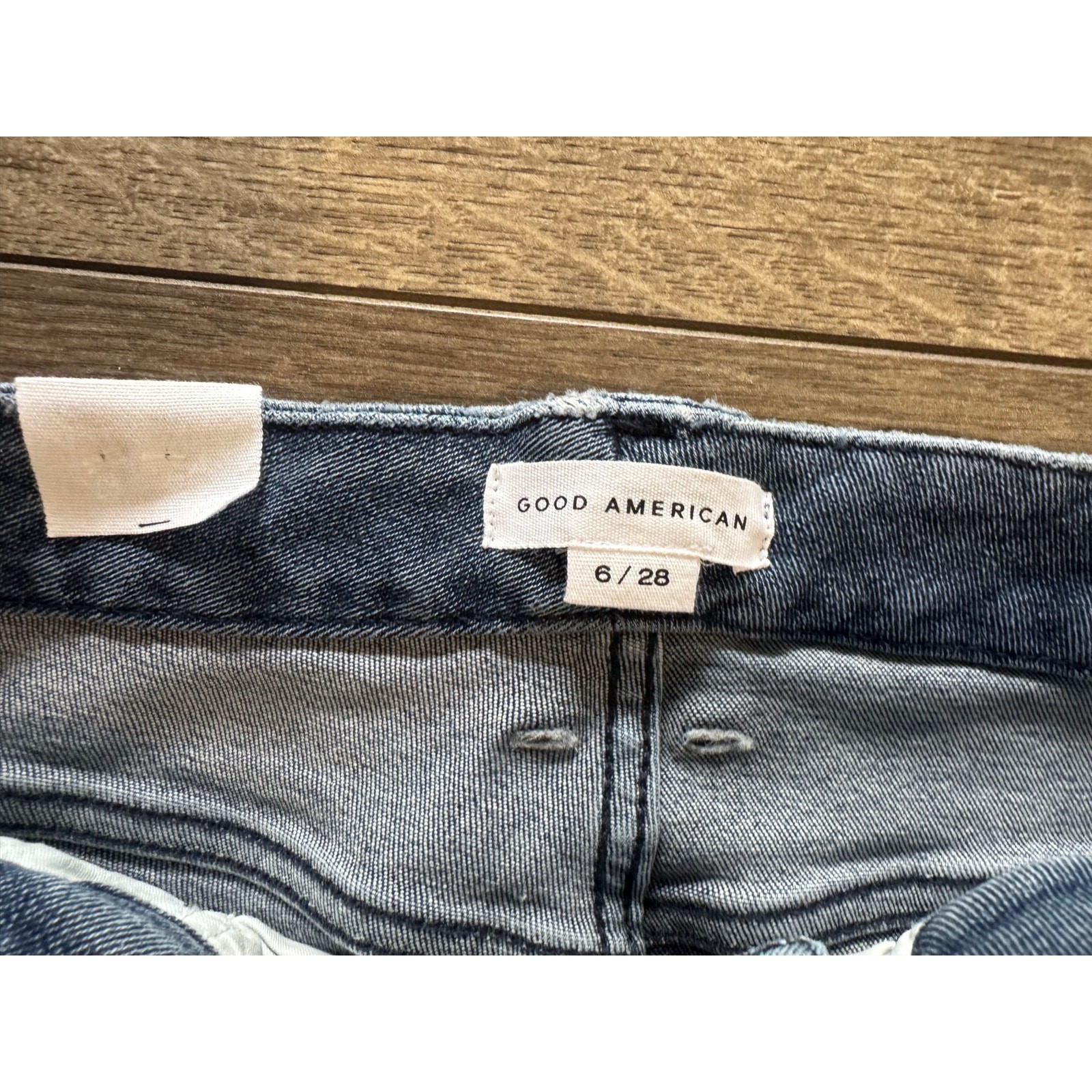 Good American Good Waist Crop Jeans Size 6/ 28 NWT