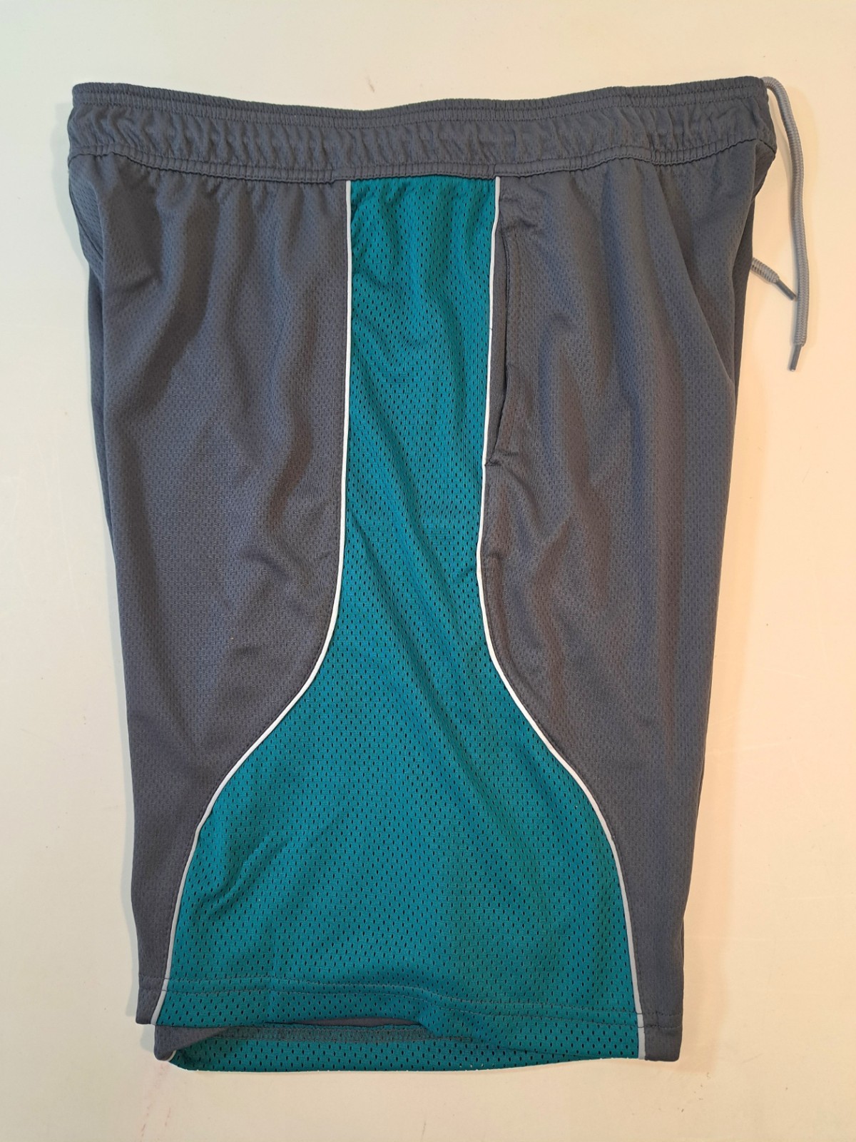 And1 Mens Shorts Basketball Gym Premium 10″ Inseam Grey Green S M L XL 2XL 3XL