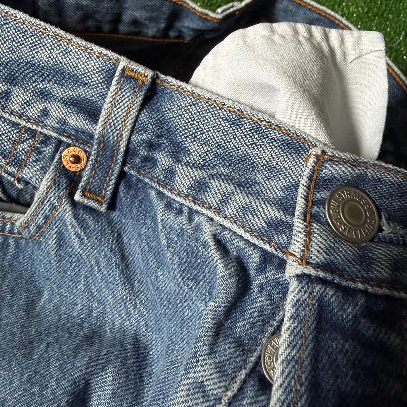 Vintage 2001 Levi’s 501XX Shrink To Fit STF Rigid Denim Jeans 36×30 Button Fly