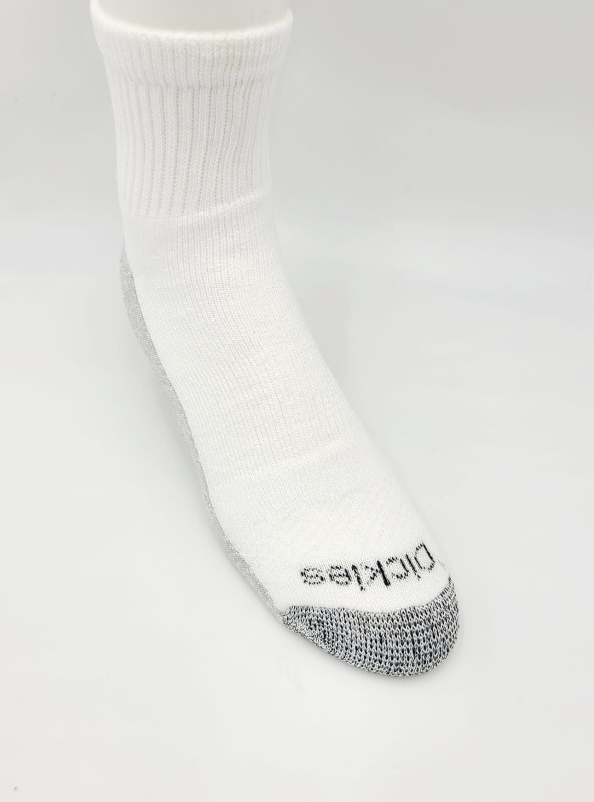 Dickies Men’s Dri-tech Moisture Control Ankle Socks 6 Pairs Size 6-12 White/Gray