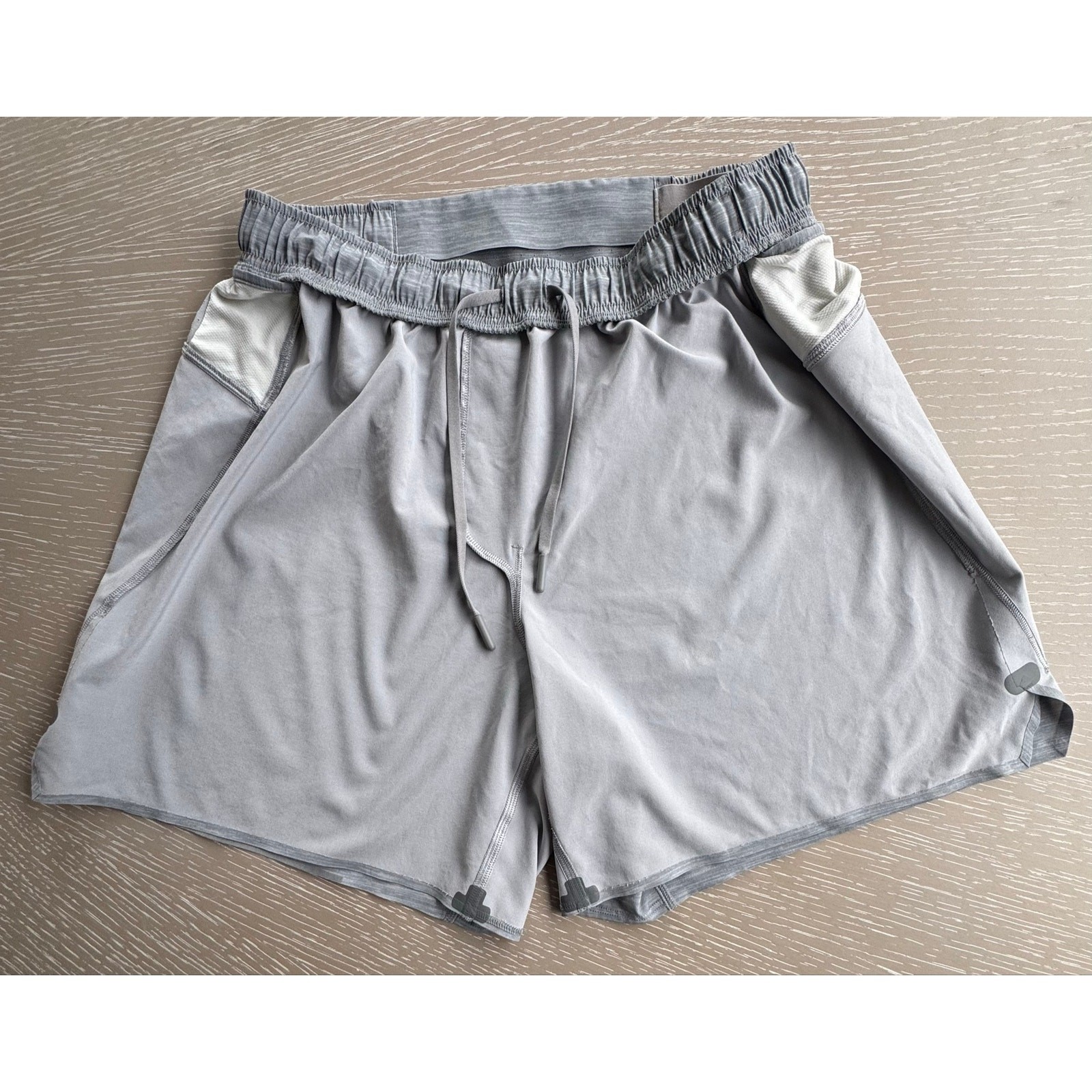 Lululemon Men’s Pace Breaker Lined Athletic Shorts Heather Gray Size Medium M
