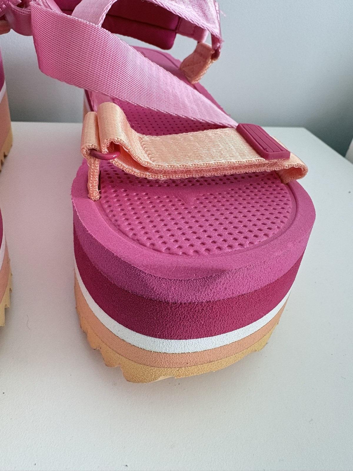 Tommy Hilfiger Pop Color Flatform Sandal – pink sandals, size 37