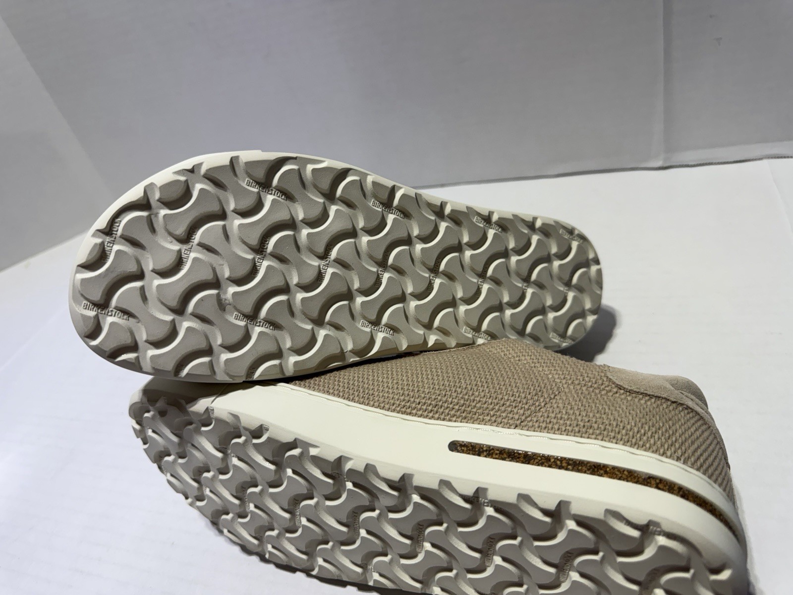 Birkenstock Bend Low Canvas Suede Sandcastle Sneakers. Size 39 US W8 M6