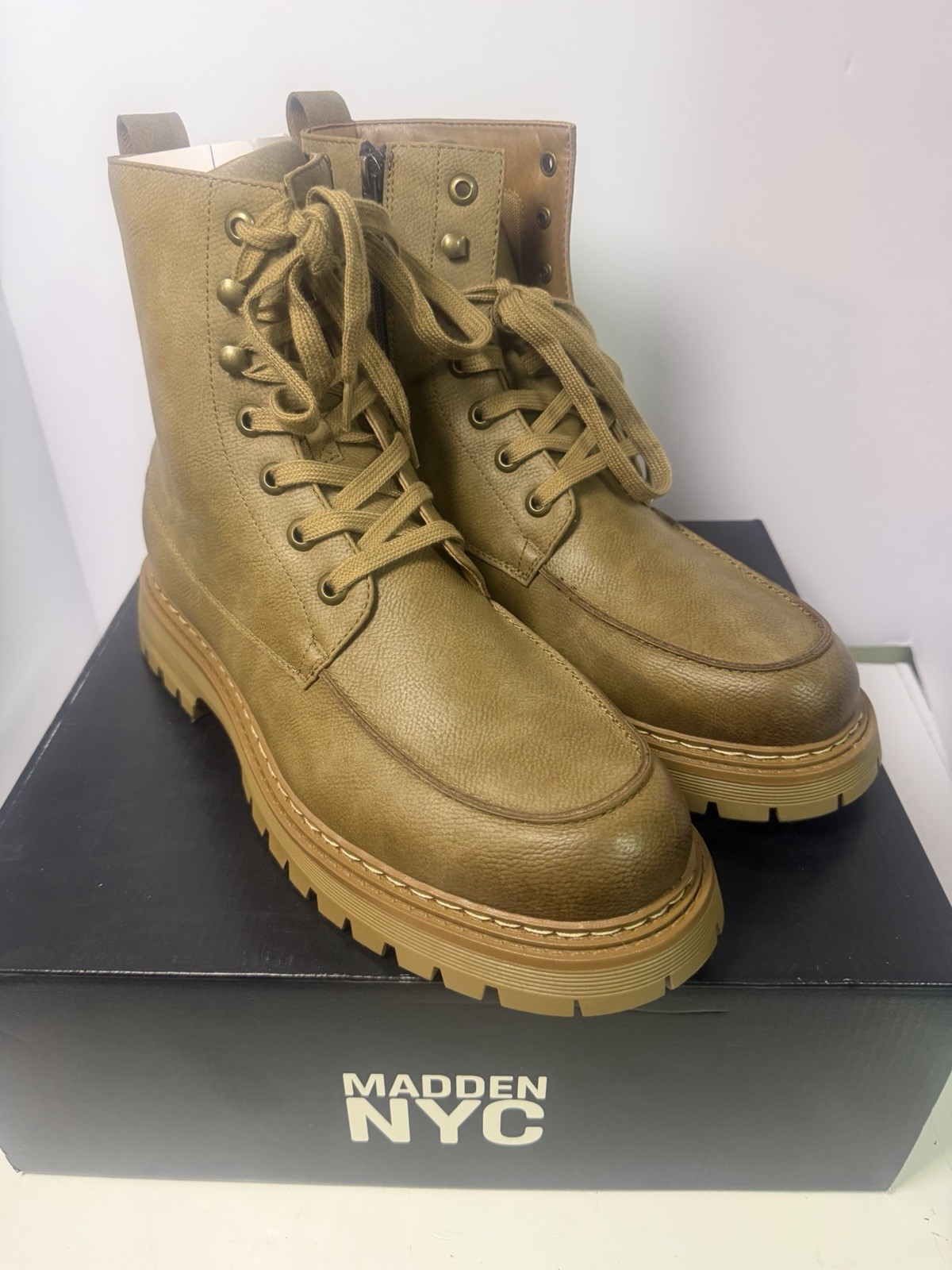 New Madden NYC Mens Faux Leather McCoyy Boots Comfort Foam Insole Taupe Size 12