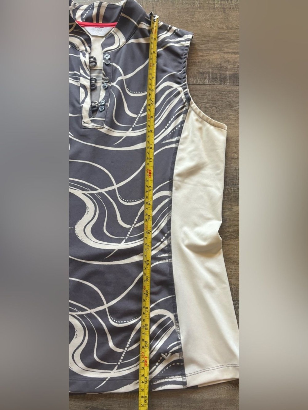Callaway women’s size L quarter button collar sleeveless swirl print golf shirt