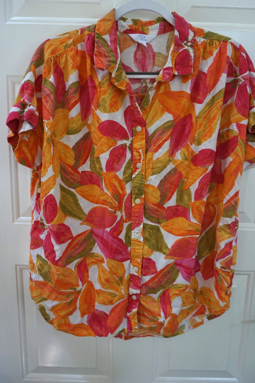 Arty Hawaiian Retro Dopamine Womens Button Up Shirt Medium Beach Vacation Cruise