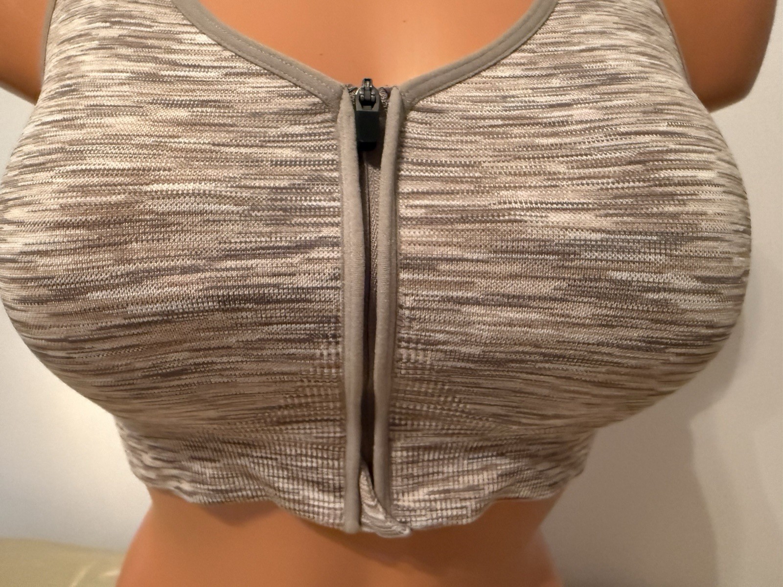 NWT Avia Zip Front Removable Pads Wire Free Sports Bra Medium Support Size XL