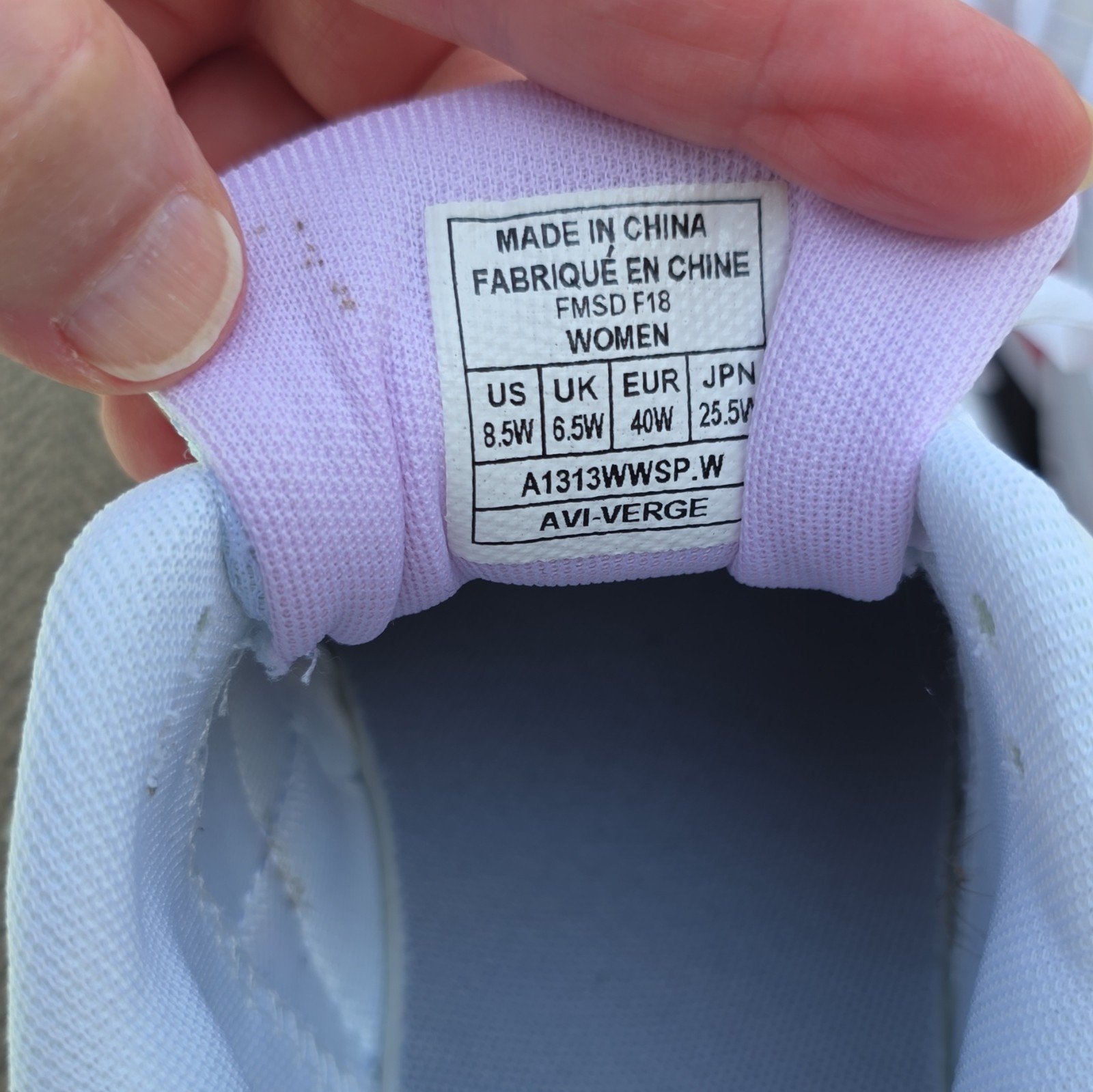 Avia Avi-Verge Women’s Wide Lace-Up Cushioned Mesh Walking Sneakers White/Pink