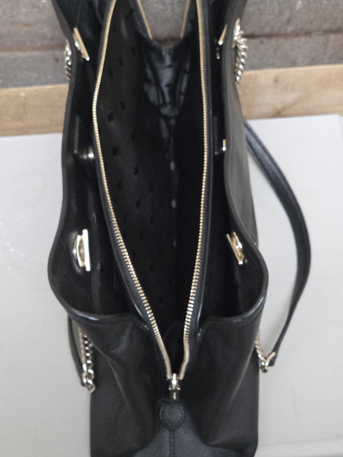 Kate Spade New York Wellesley Camryn Black Pebbled Leather Chain Tote