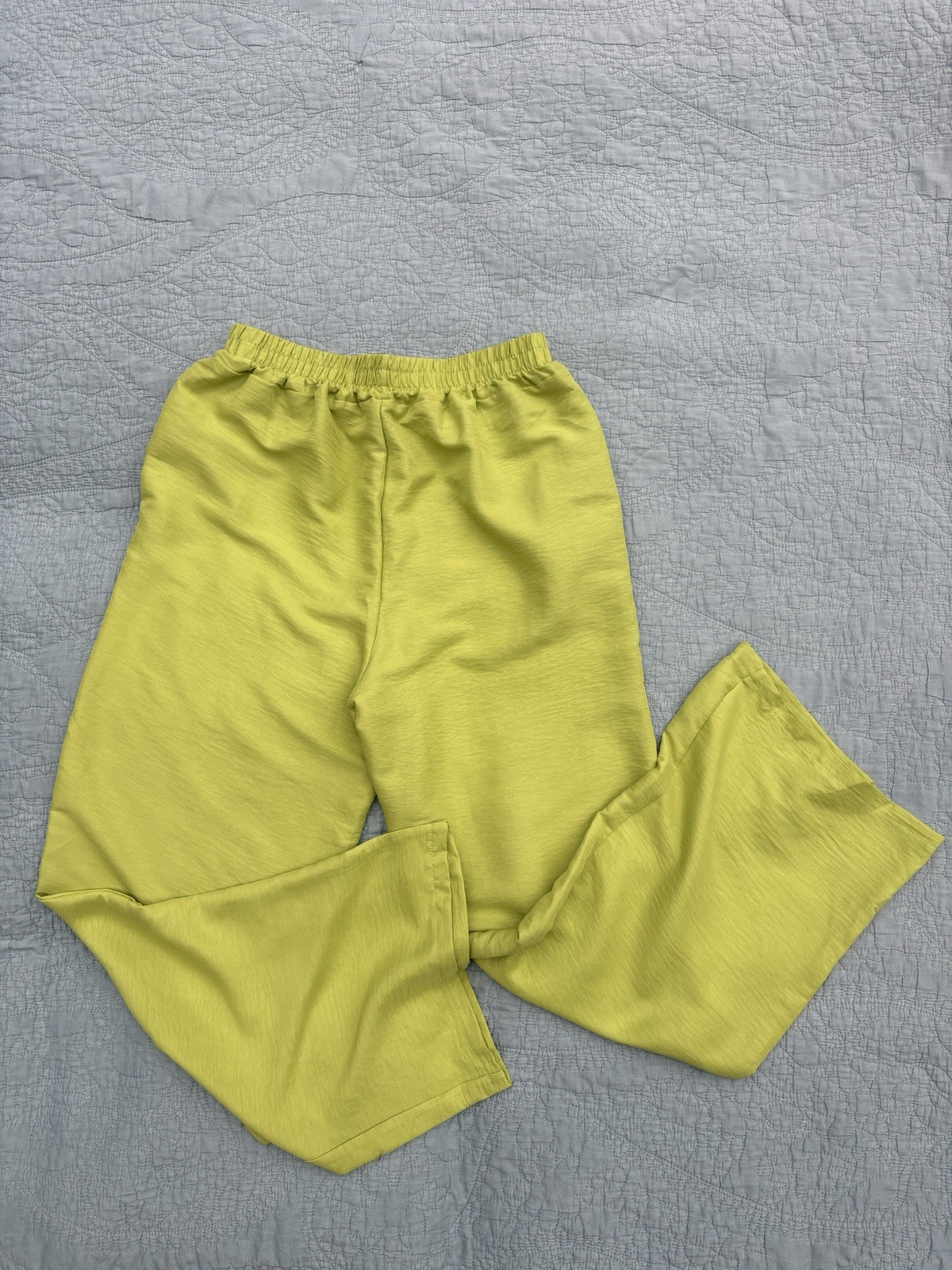 Women’s Loose Top and Pants Set – Soft Light Green Casual 2-Piece Outfit Size M
