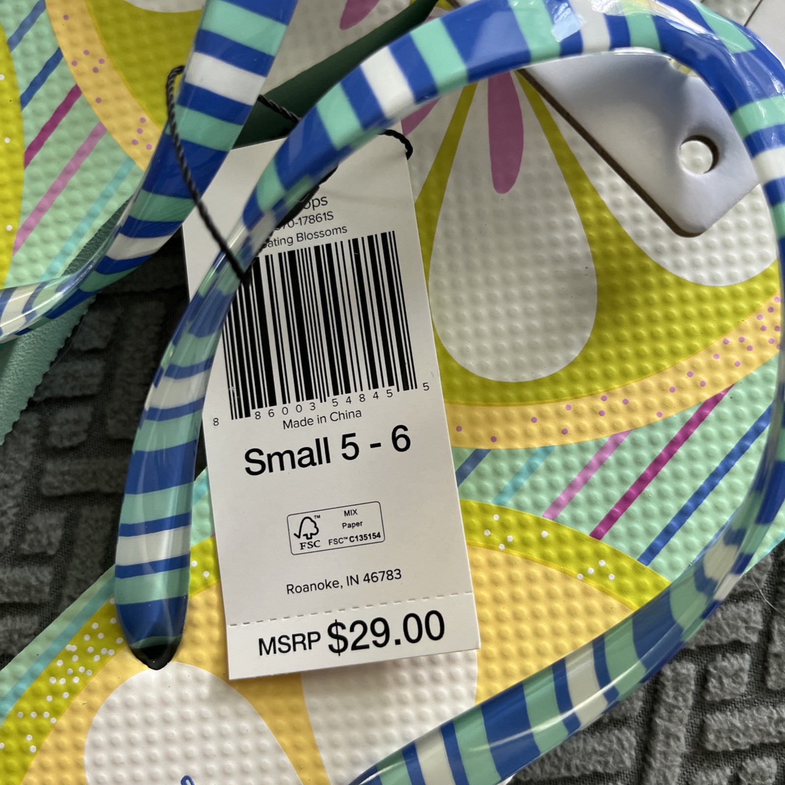 Vera Bradley Women’s Outlet Flip Flops Floating Blossoms Size Small- New