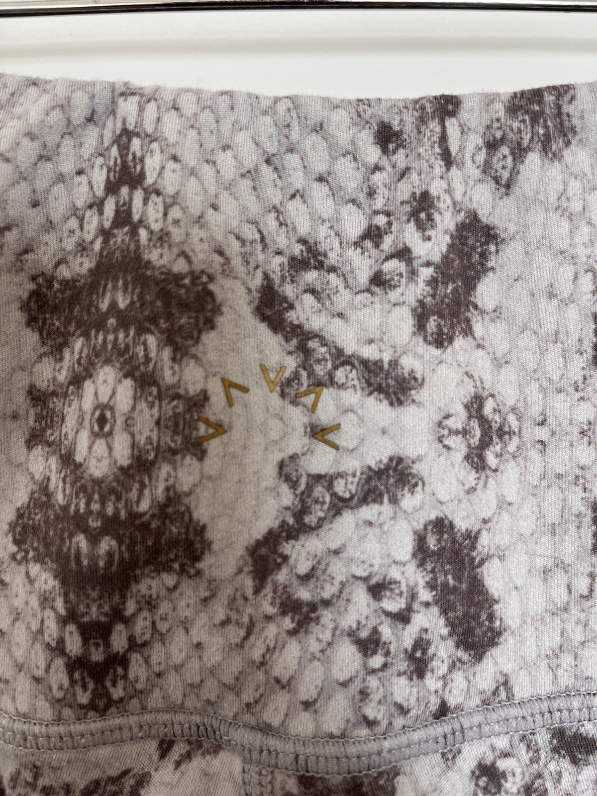 Varley Century Snake Print Reptile Animal Brown Cream Leggings Size Medium EUC
