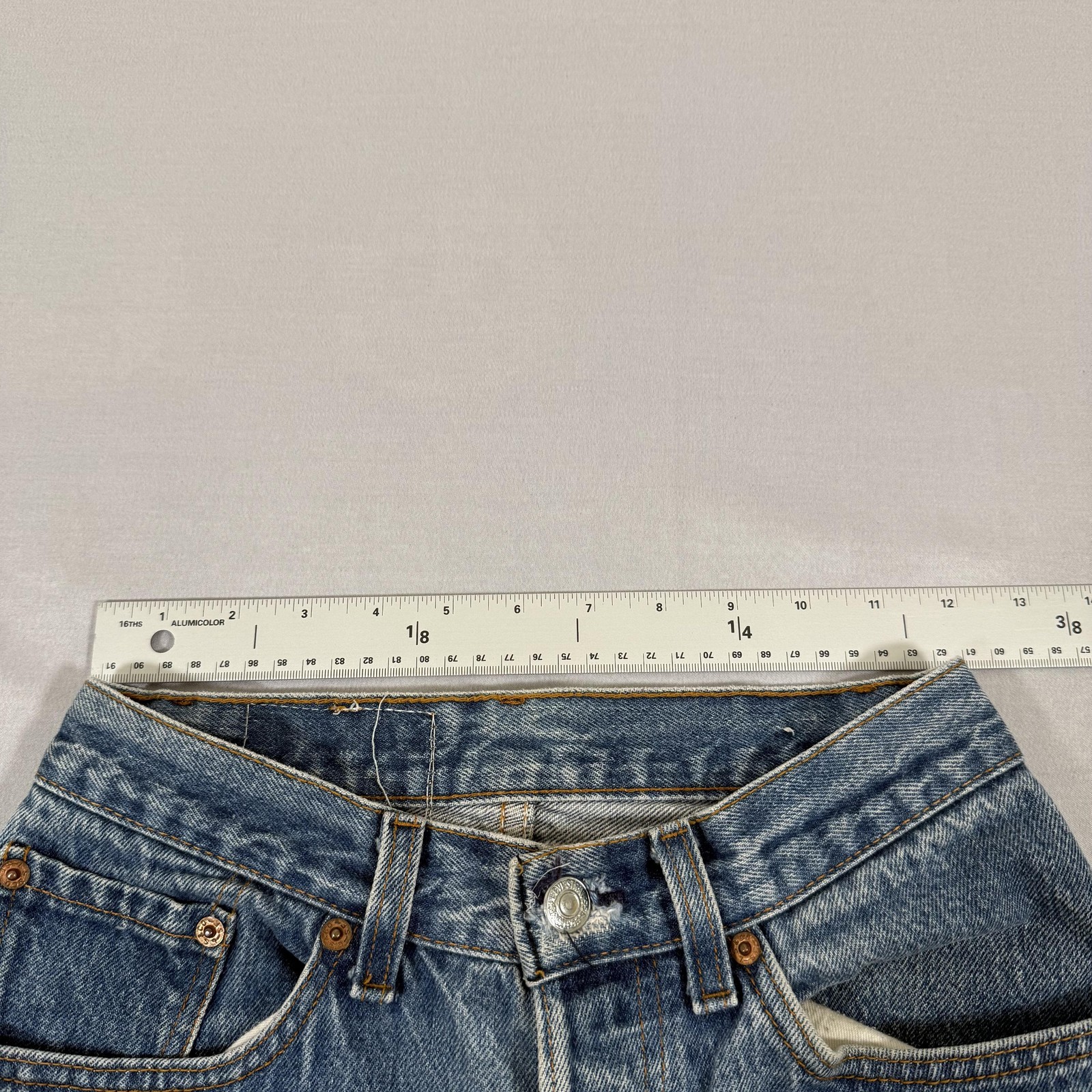 Vintage Levis Jeans Womens 24×30 Blue 501 Straight Fit Denim Pants 80s 90s USA