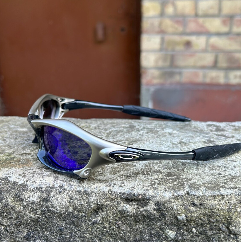 Vintage Oakley Splice Blue Sunglasses Sliver Frame Gorpcore Style
