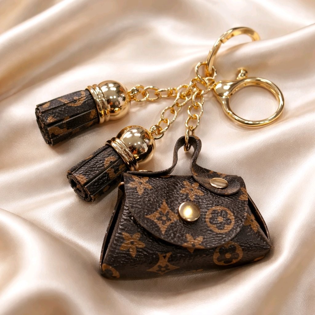 Mini Purse Key Chain Ring Bag Purse Charm Tassels Gold New Silicone & Vinyl NEW