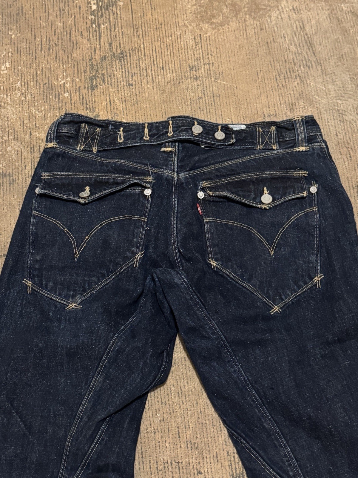 Vintage June 9 1999 RARE Levi’s Engineered Back Buckle Indigo 32×32