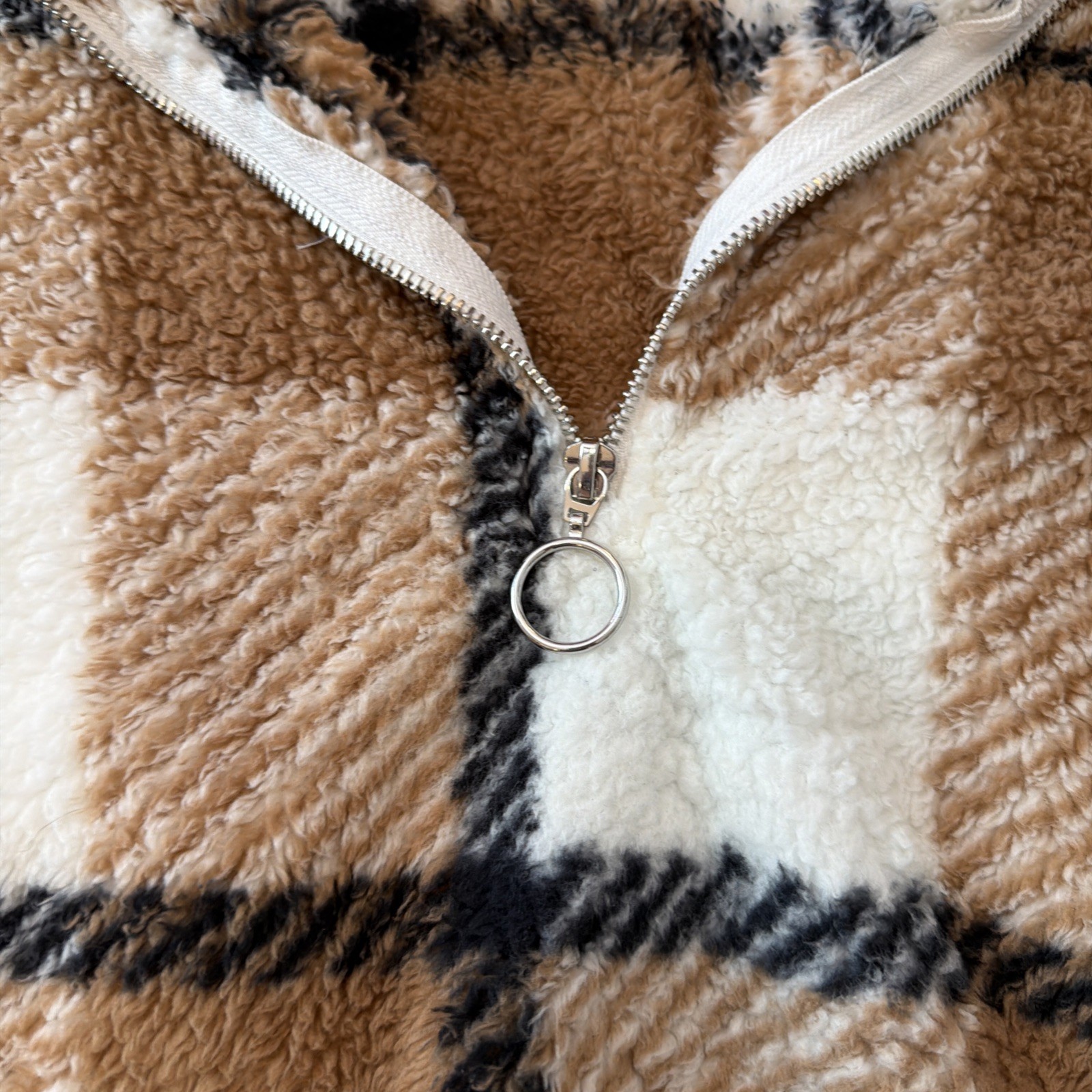 Love Ellie Sherpa Plaid beige/ white-Quarter Zip Fleece , gorpcorp. Size M